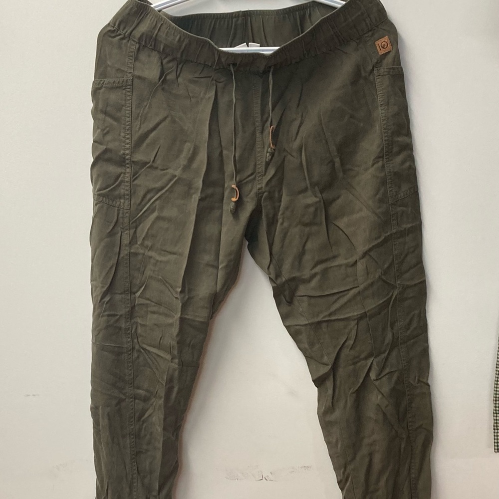 Ten tree joggers